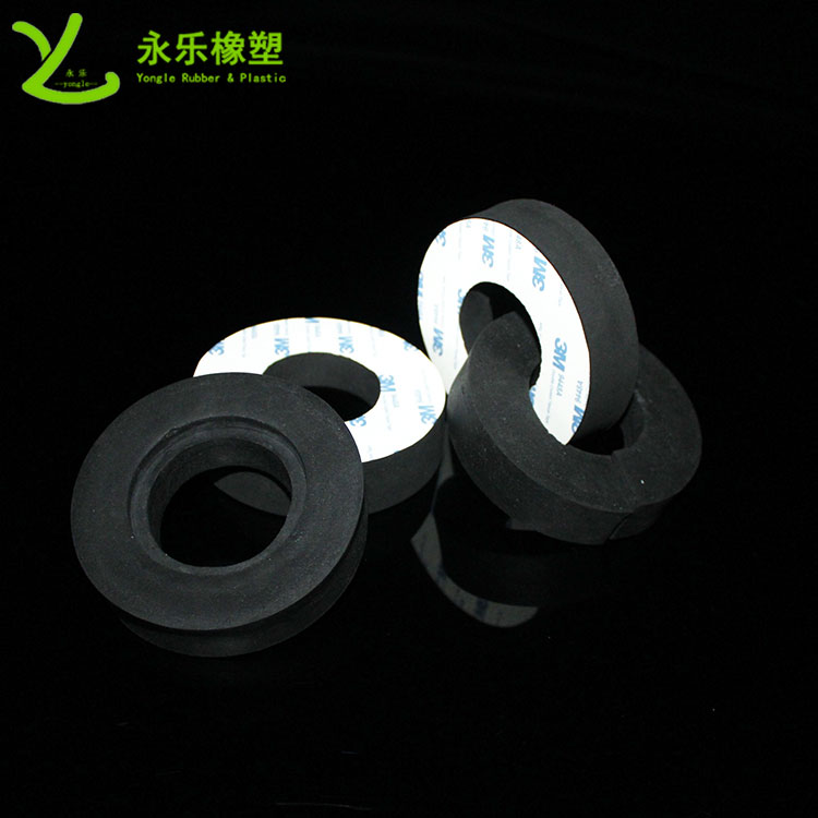 定制模壓發(fā)泡硅膠墊，減震模壓發(fā)泡硅膠墊，無氣味模壓發(fā)泡硅膠墊