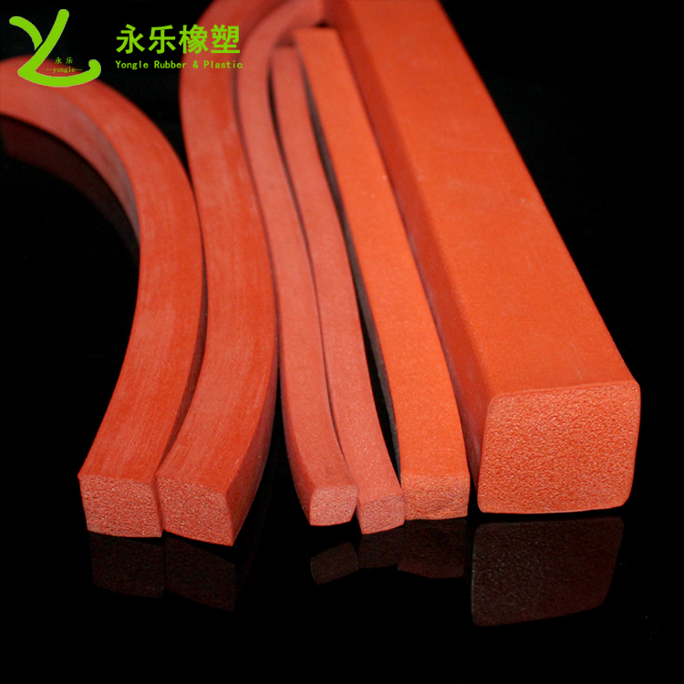 擠出防撞發(fā)泡硅膠條，阻燃發(fā)泡硅膠條，無(wú)氣味門(mén)窗發(fā)泡硅膠密封條